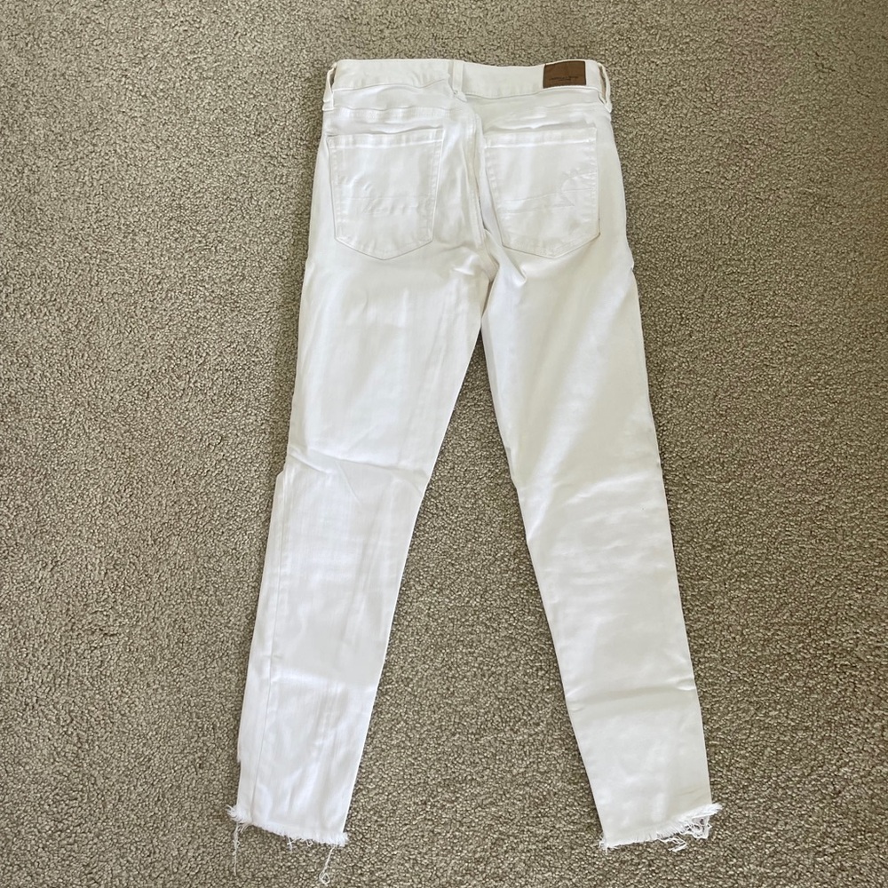 American Eagle Next Level Stretch Distressed White Jeans 26 - Picture 4 of 4